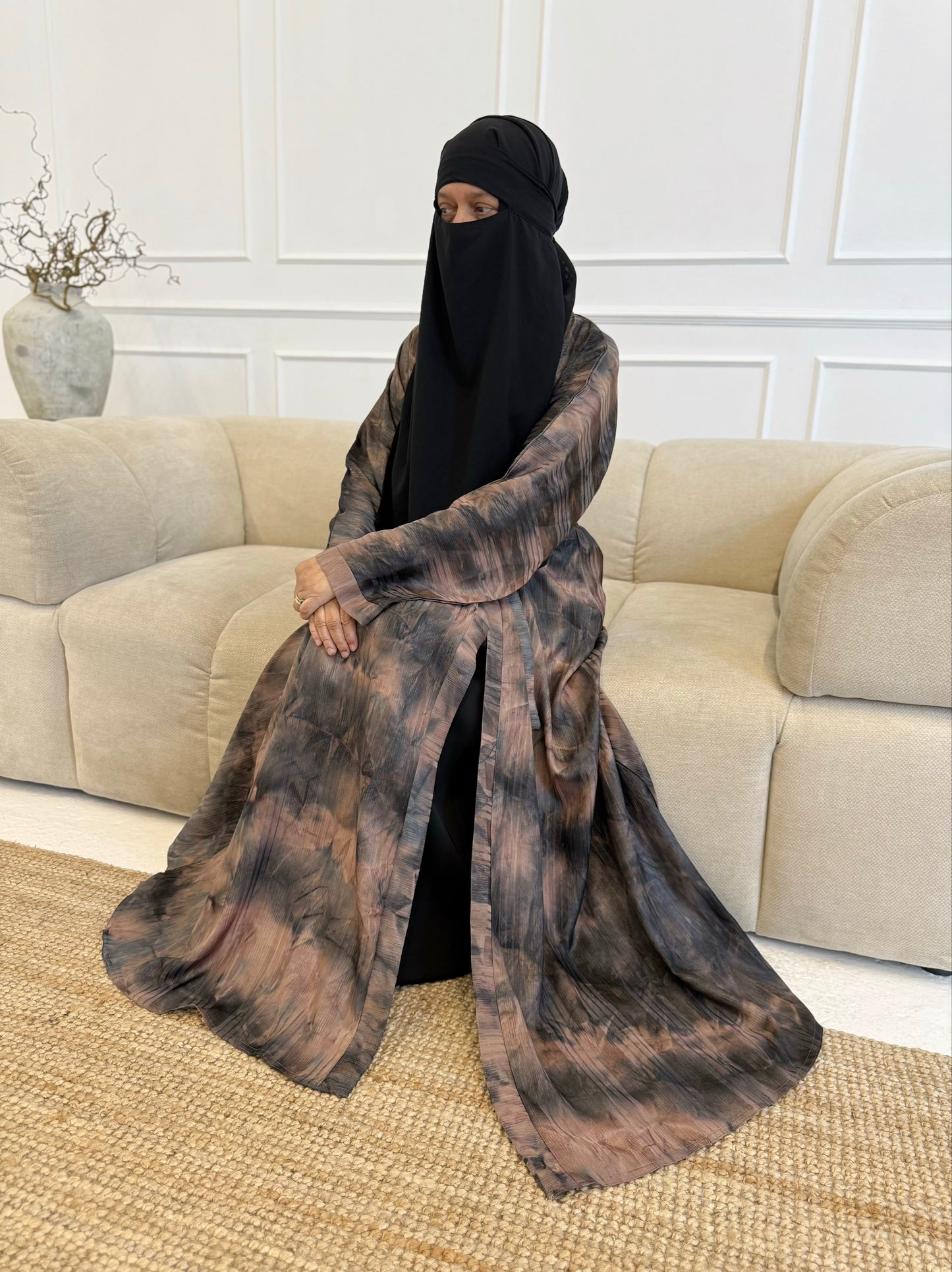 Oud Open Abaya